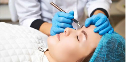 LE MAQUILLAGE SEMI-PERMANENT